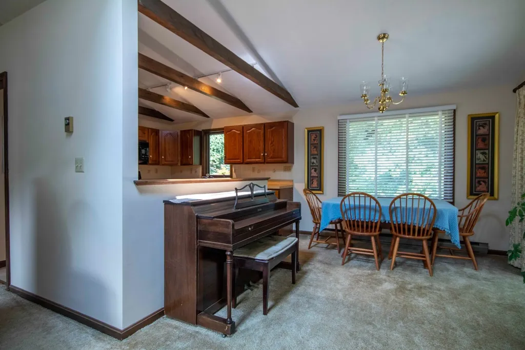 3 Fairway Road Londonderry NH 03053