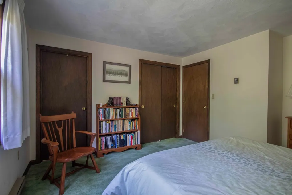 3 Fairway Road Londonderry NH 03053