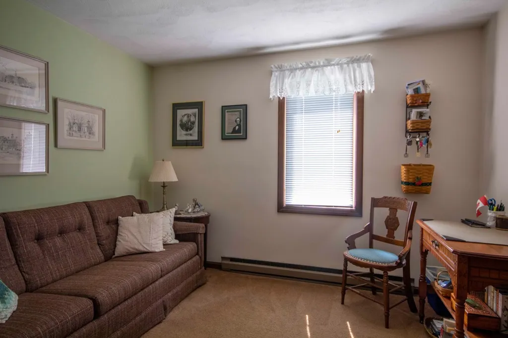 3 Fairway Road Londonderry NH 03053