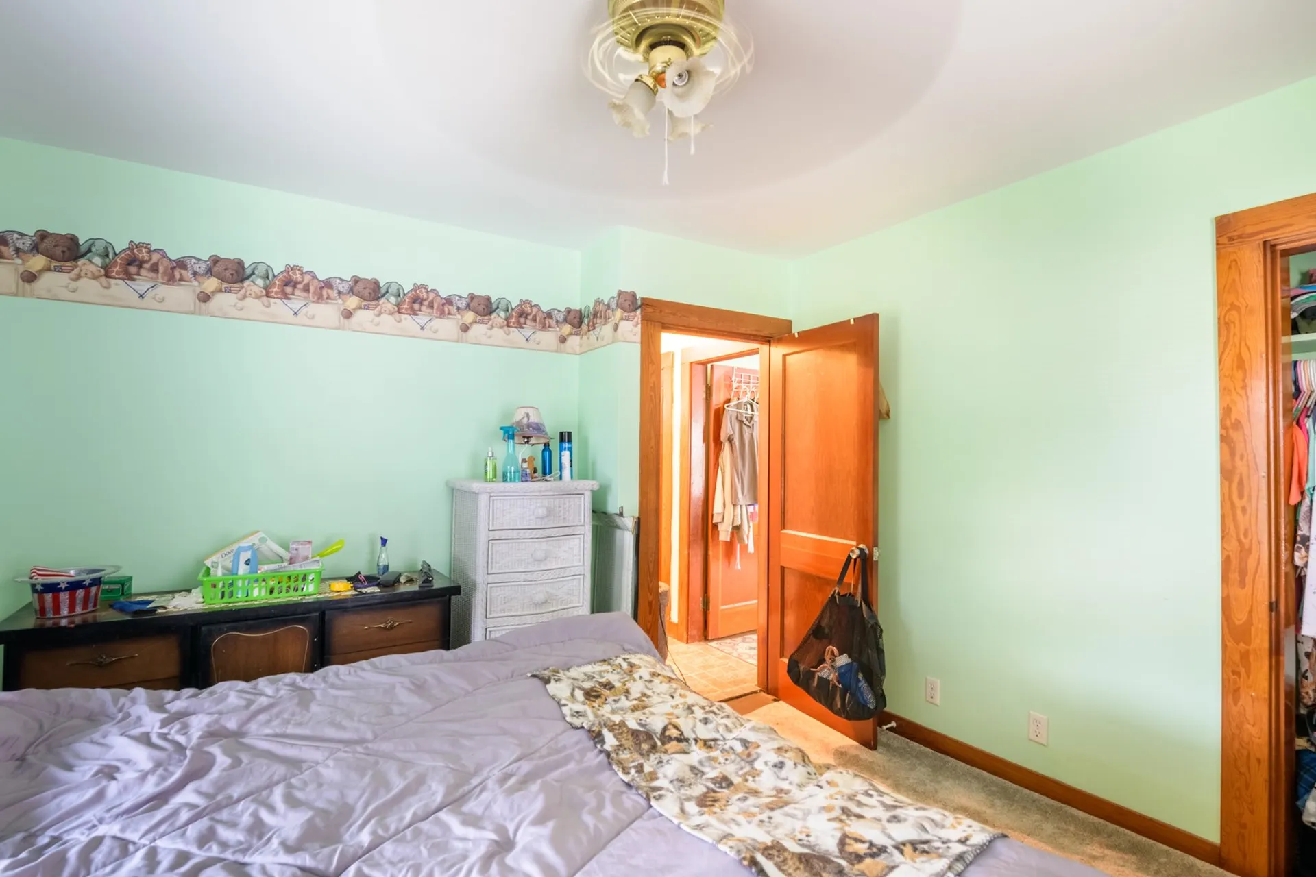 29 Russell Street Nashua NH 03060