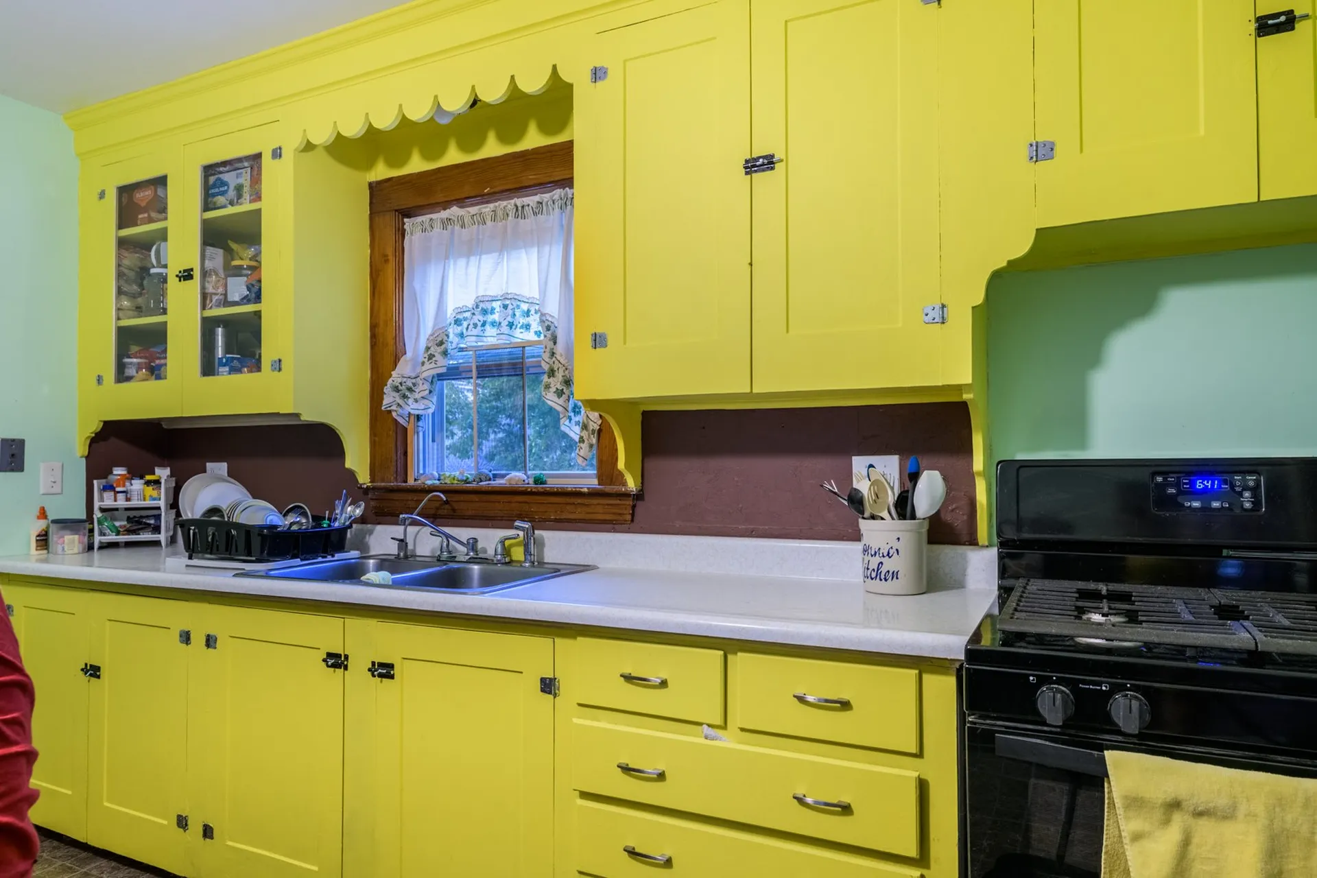29 Russell Street Nashua NH 03060