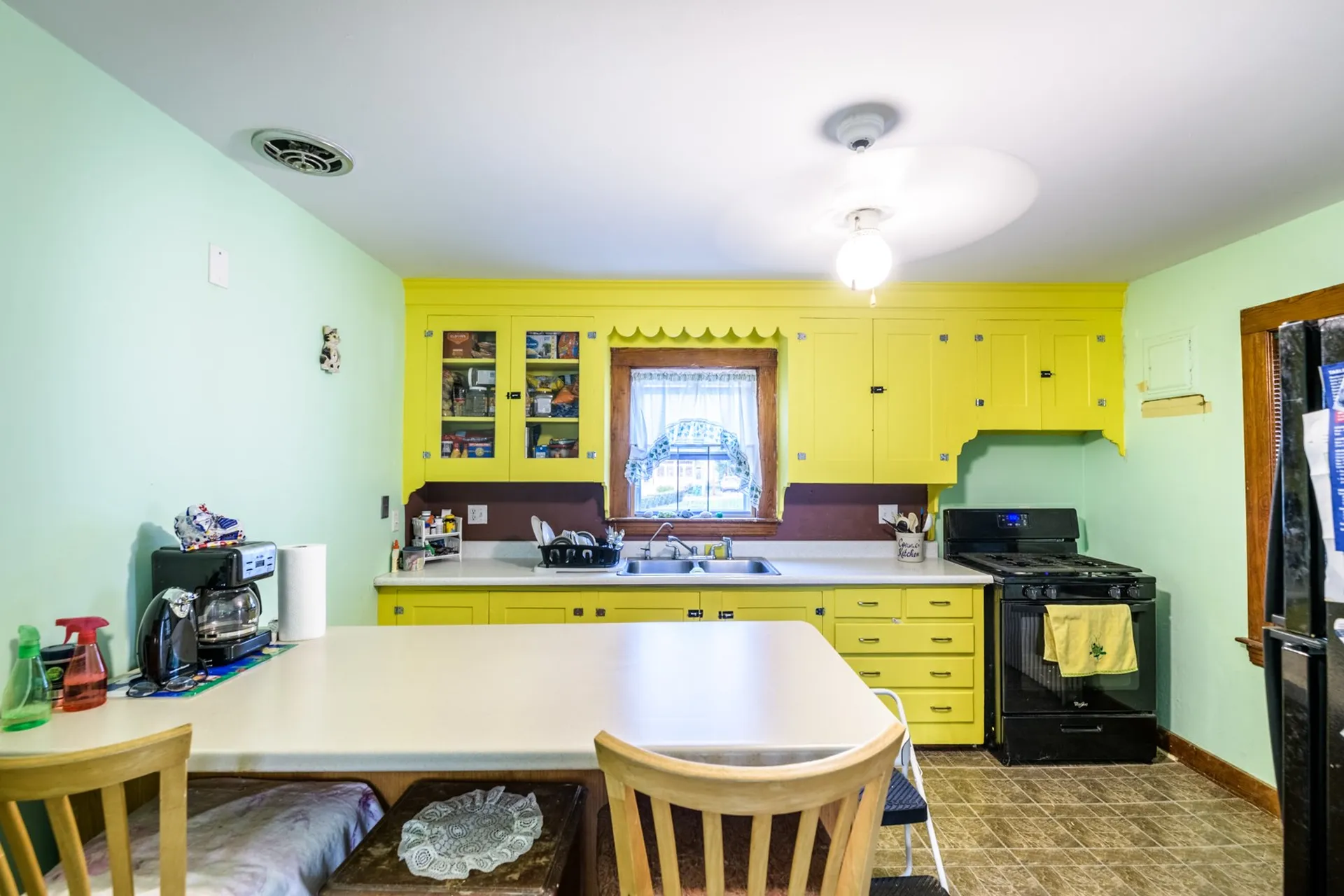 29 Russell Street Nashua NH 03060