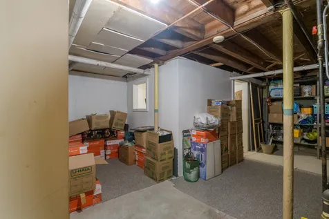 29 Russell Street Nashua NH 03060