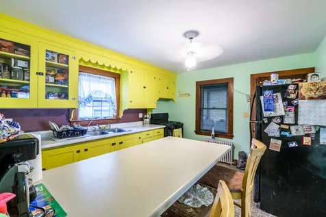 29 Russell Street Nashua NH 03060