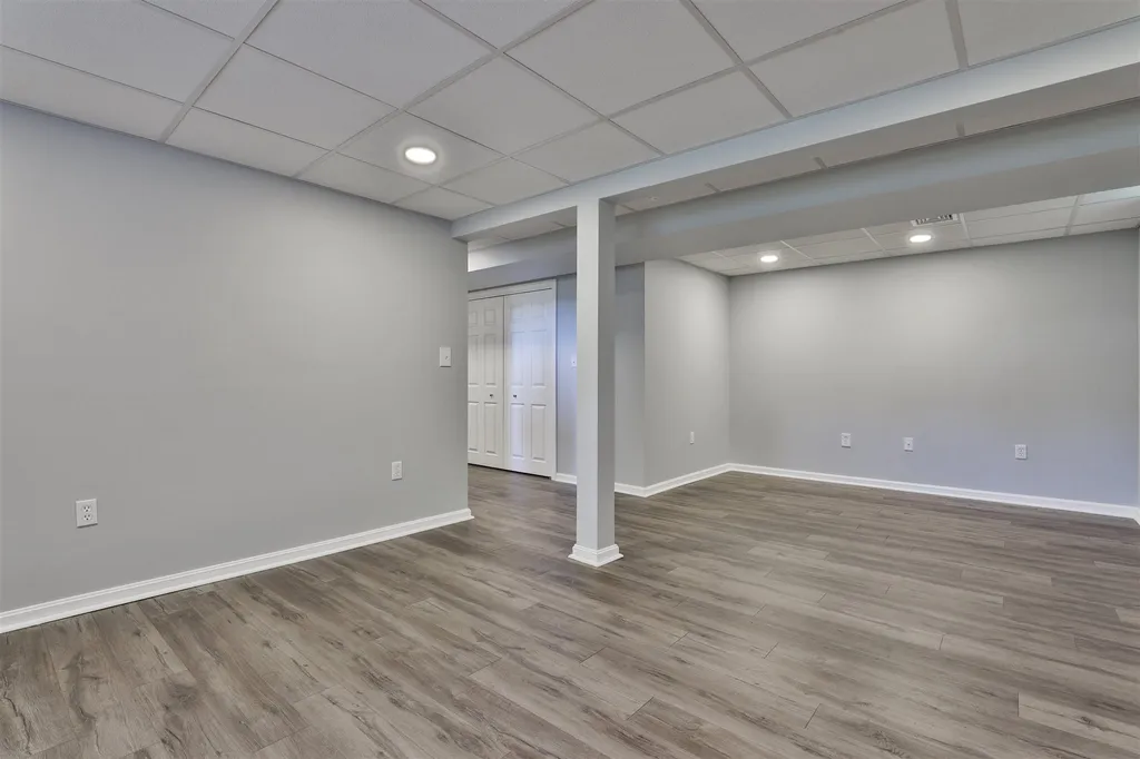 7 Michelle Drive Nashua NH 03062