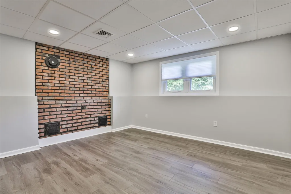 7 Michelle Drive Nashua NH 03062