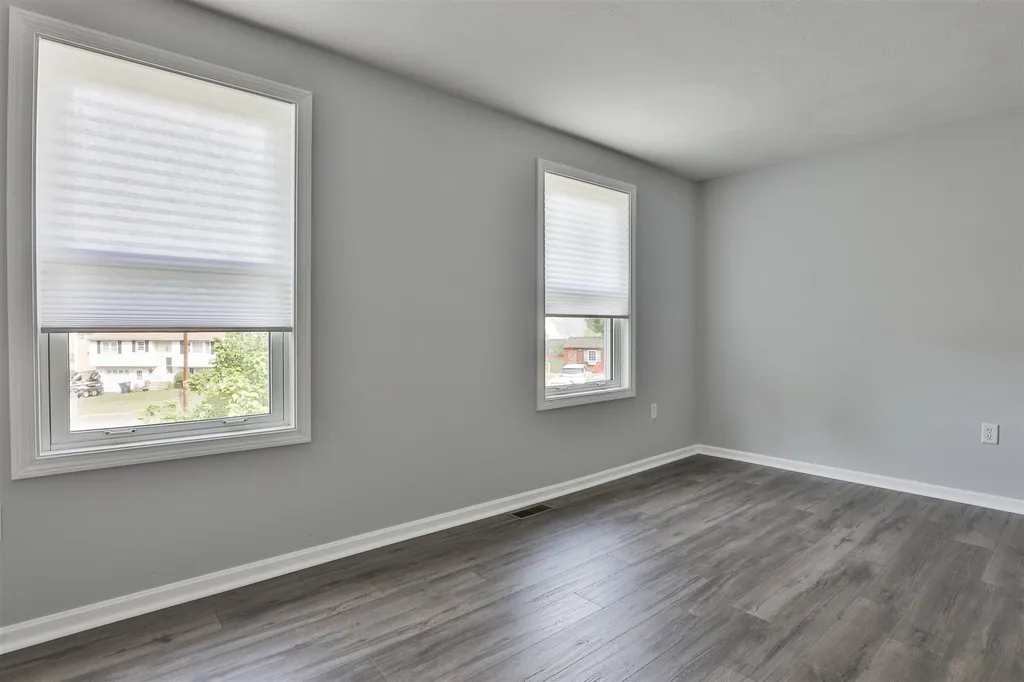 7 Michelle Drive Nashua NH 03062