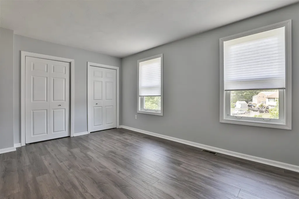 7 Michelle Drive Nashua NH 03062