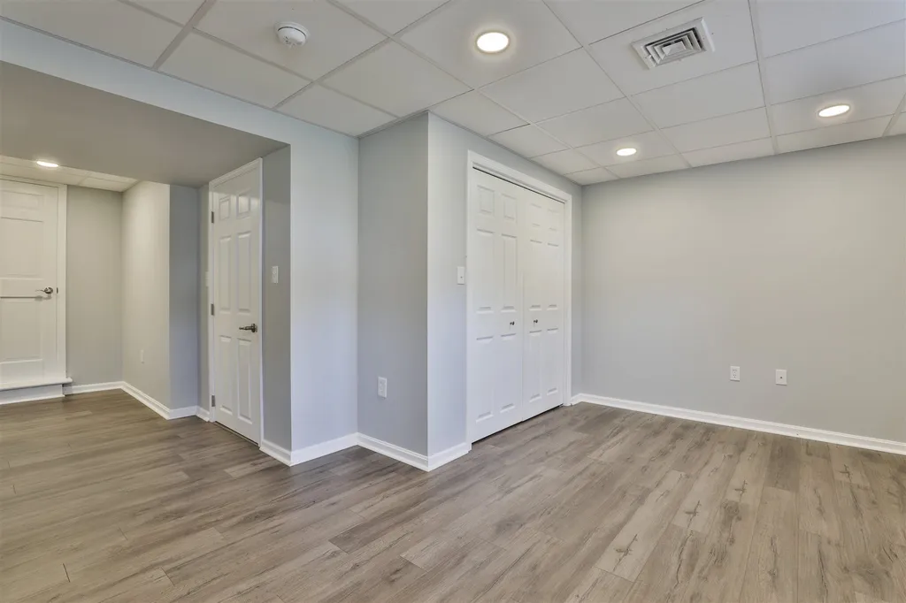 7 Michelle Drive Nashua NH 03062