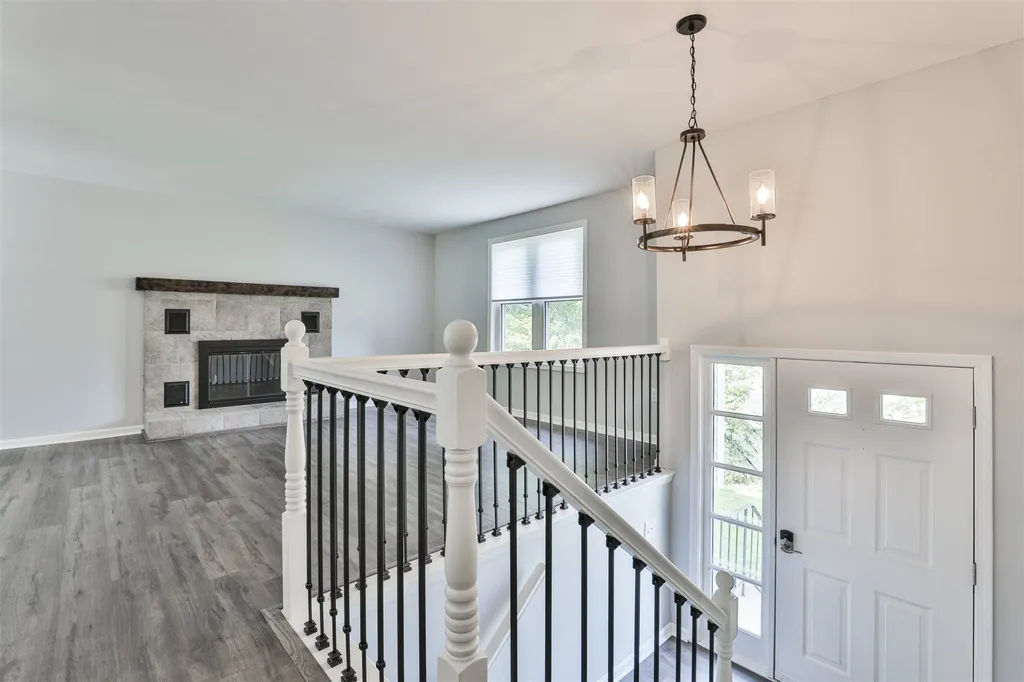 7 Michelle Drive Nashua NH 03062