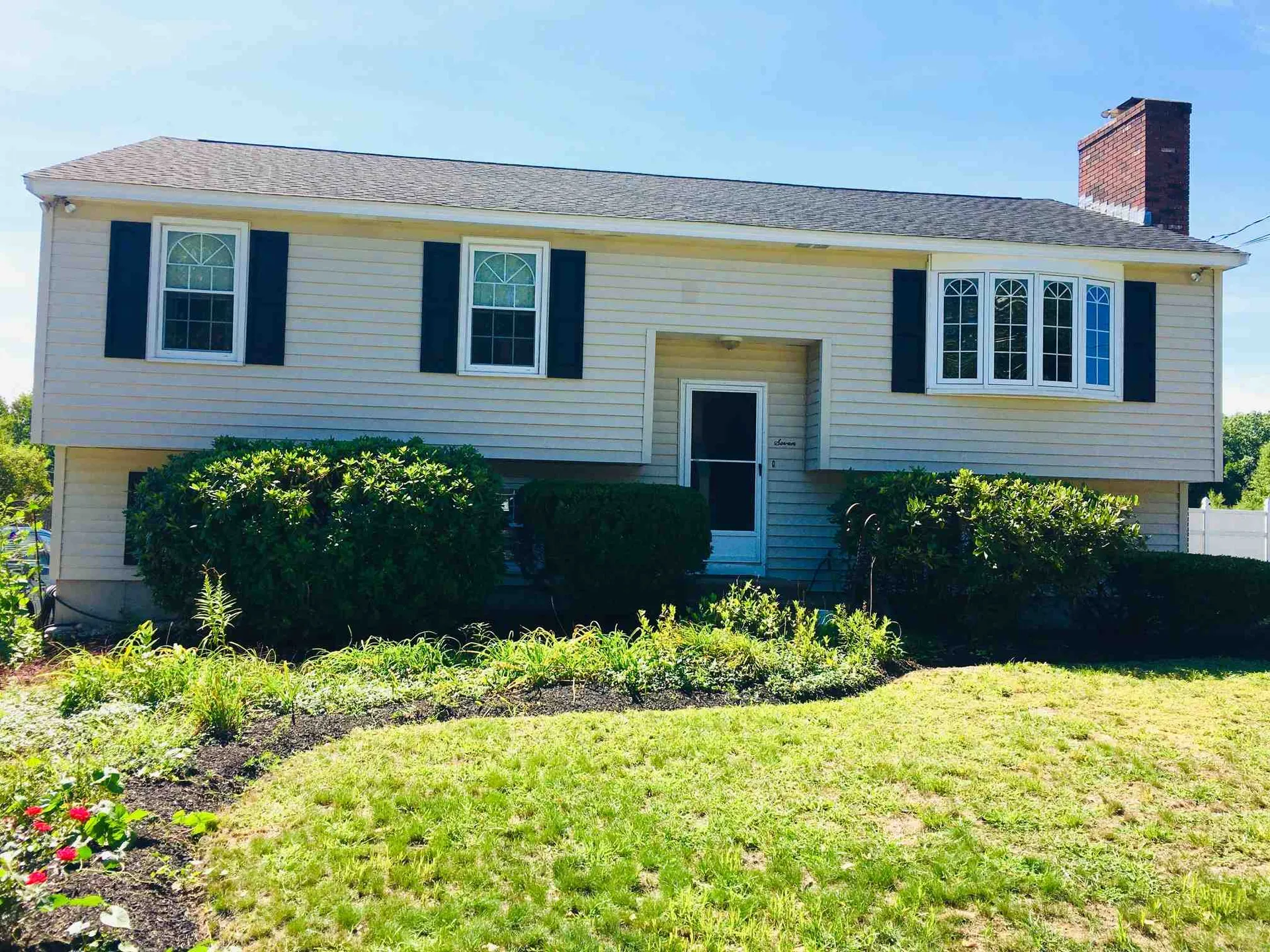 7 Hazelton Court Manchester NH 03103