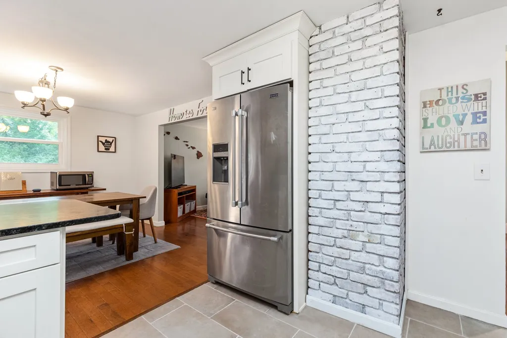 33 Raeder Drive Stratham NH 03885