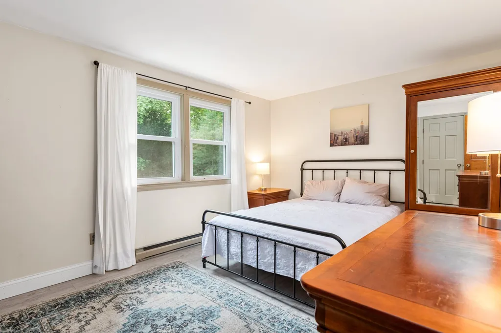 33 Raeder Drive Stratham NH 03885