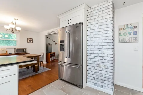 33 Raeder Drive Stratham NH 03885