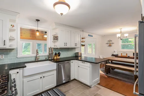 33 Raeder Drive Stratham NH 03885