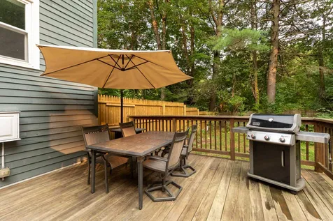 33 Raeder Drive Stratham NH 03885