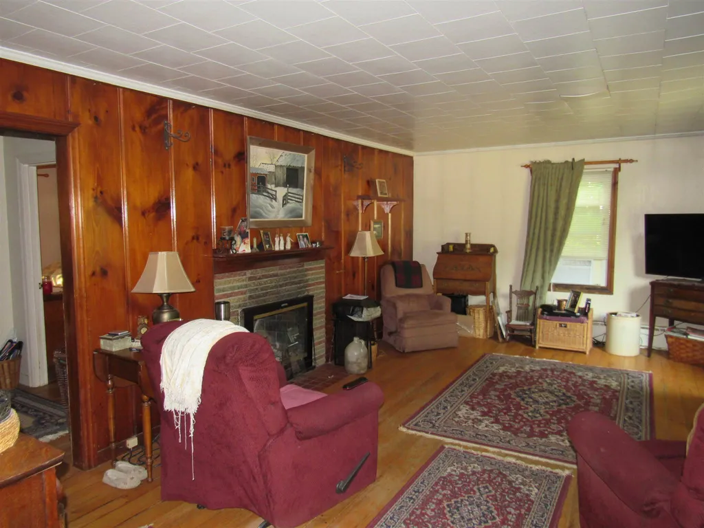 31 Hillside Avenue Keene NH 03431
