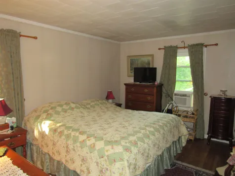 31 Hillside Avenue Keene NH 03431