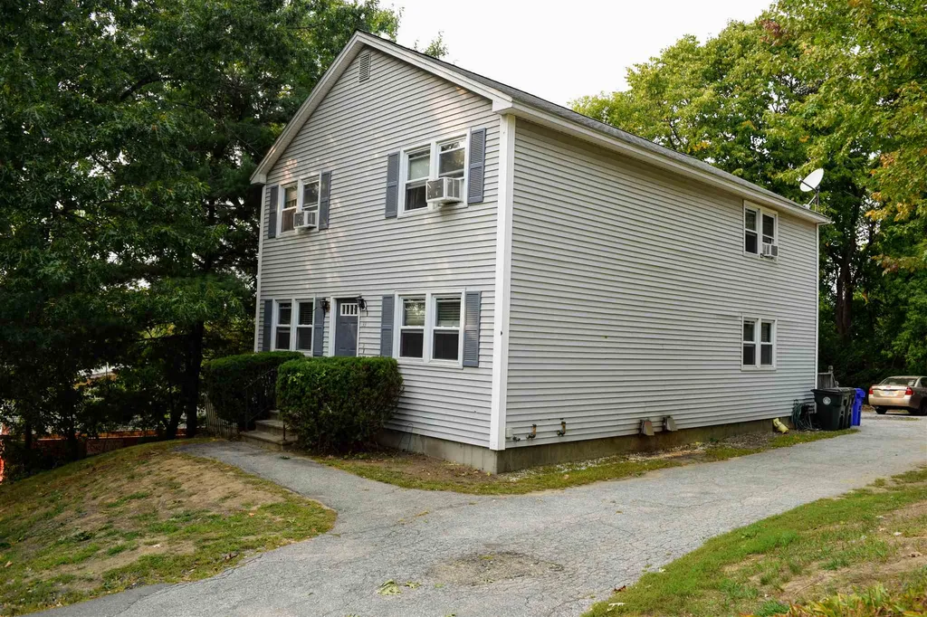 33 Elwood Avenue Manchester NH 03103