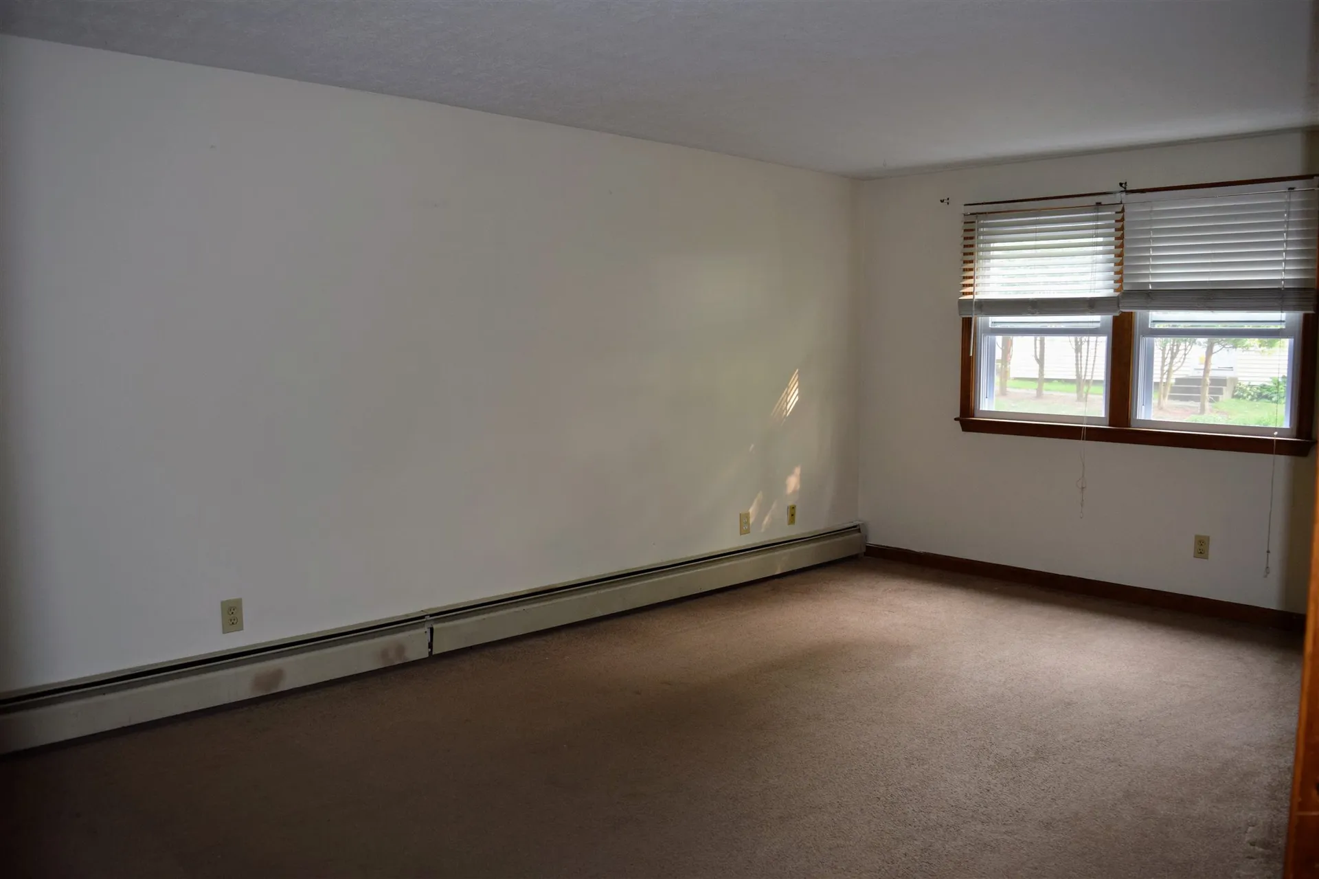 33 Elwood Avenue Manchester NH 03103