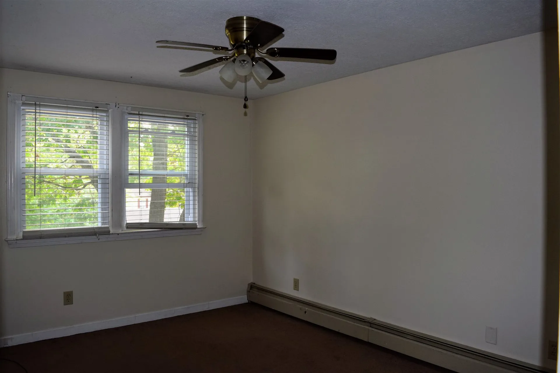 33 Elwood Avenue Manchester NH 03103