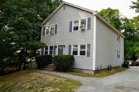 33 Elwood Avenue Manchester NH 03103