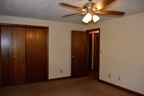 33 Elwood Avenue Manchester NH 03103