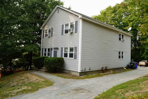 33 Elwood Avenue Manchester NH 03103