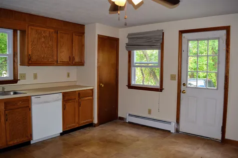 33 Elwood Avenue Manchester NH 03103
