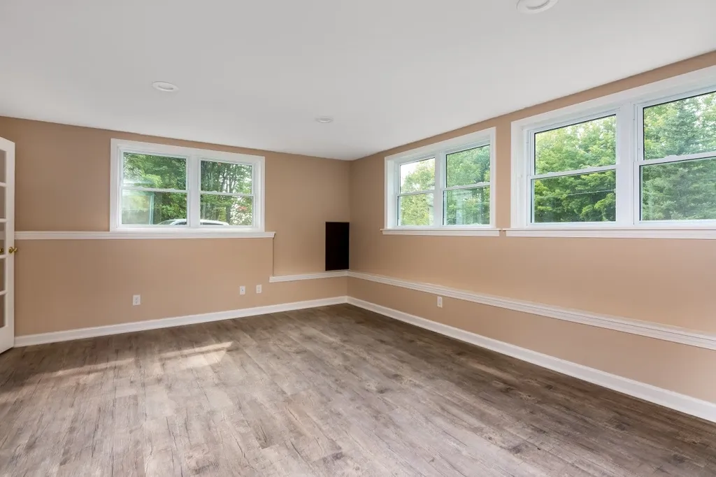 2391 Oak Hill Road Williston VT 05495-7042