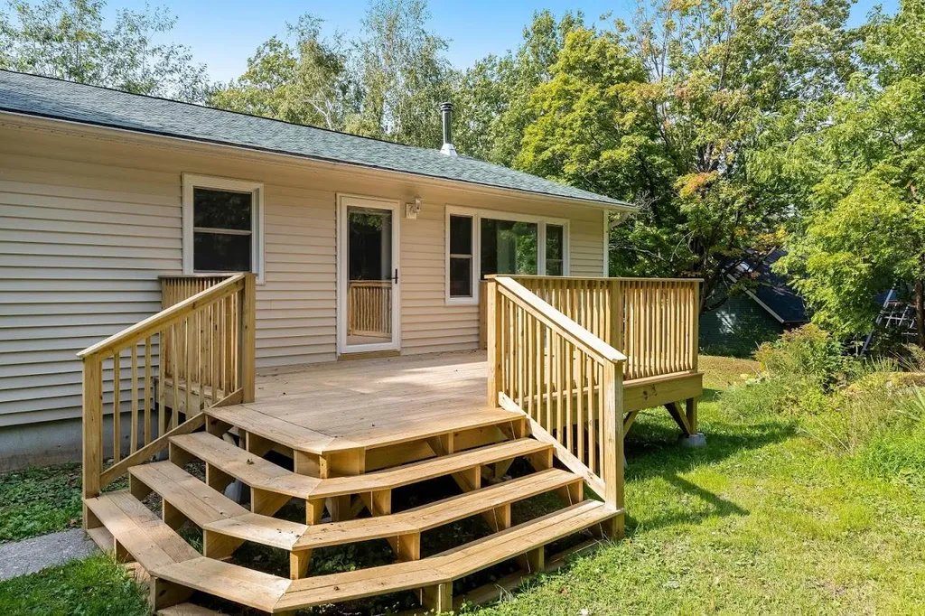 2391 Oak Hill Road Williston VT 05495-7042