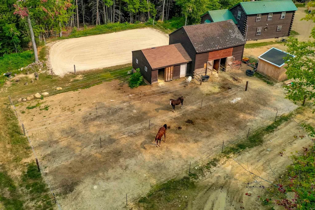 51 Mountain Road Deerfield NH 03037
