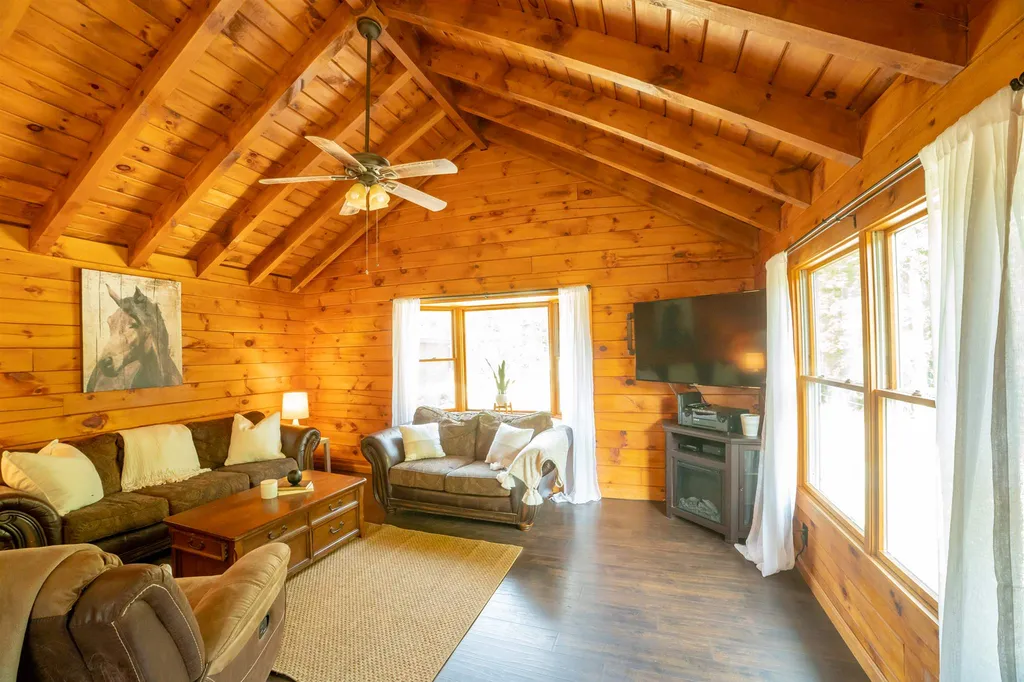51 Mountain Road Deerfield NH 03037