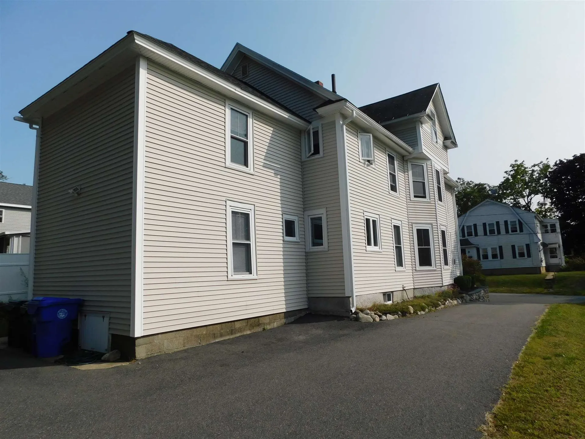 574 Spruce Street Manchester NH 03103