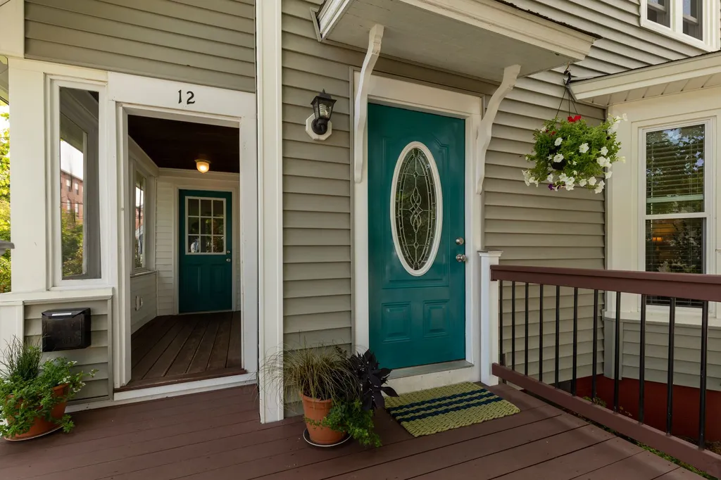 12 Sanborn Street Exeter NH 03833