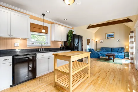 12 Sanborn Street Exeter NH 03833