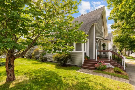 12 Sanborn Street Exeter NH 03833
