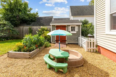 12 Sanborn Street Exeter NH 03833