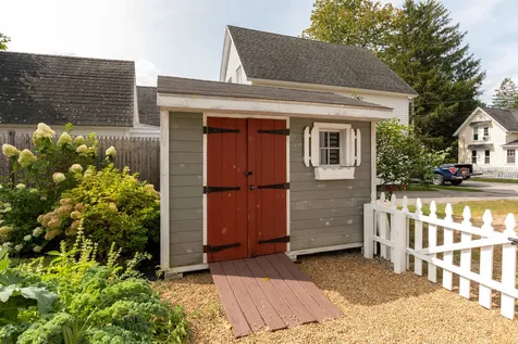 12 Sanborn Street Exeter NH 03833