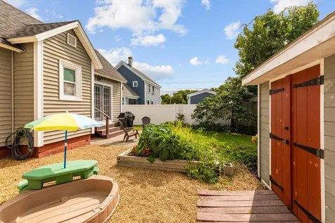 12 Sanborn Street Exeter NH 03833