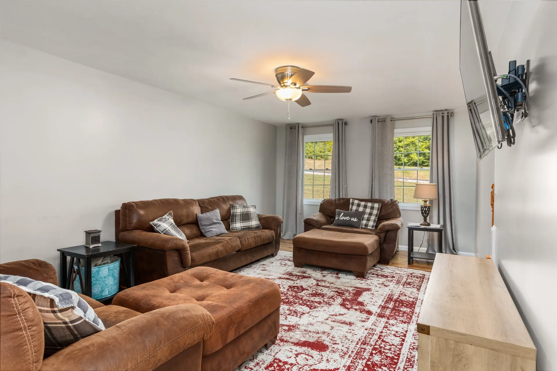 10 Sydney Lane Epping NH 03042