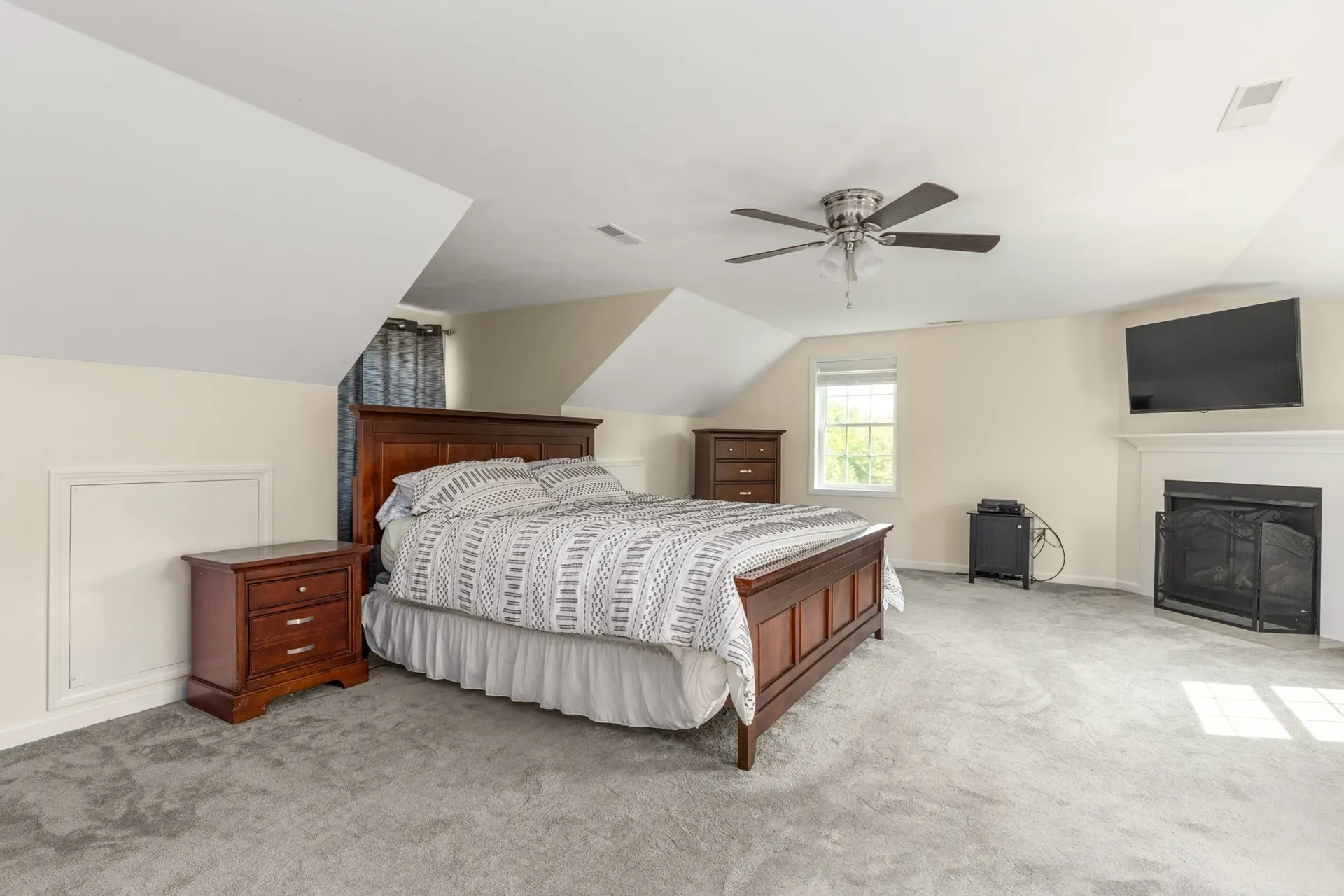 10 Sydney Lane Epping NH 03042