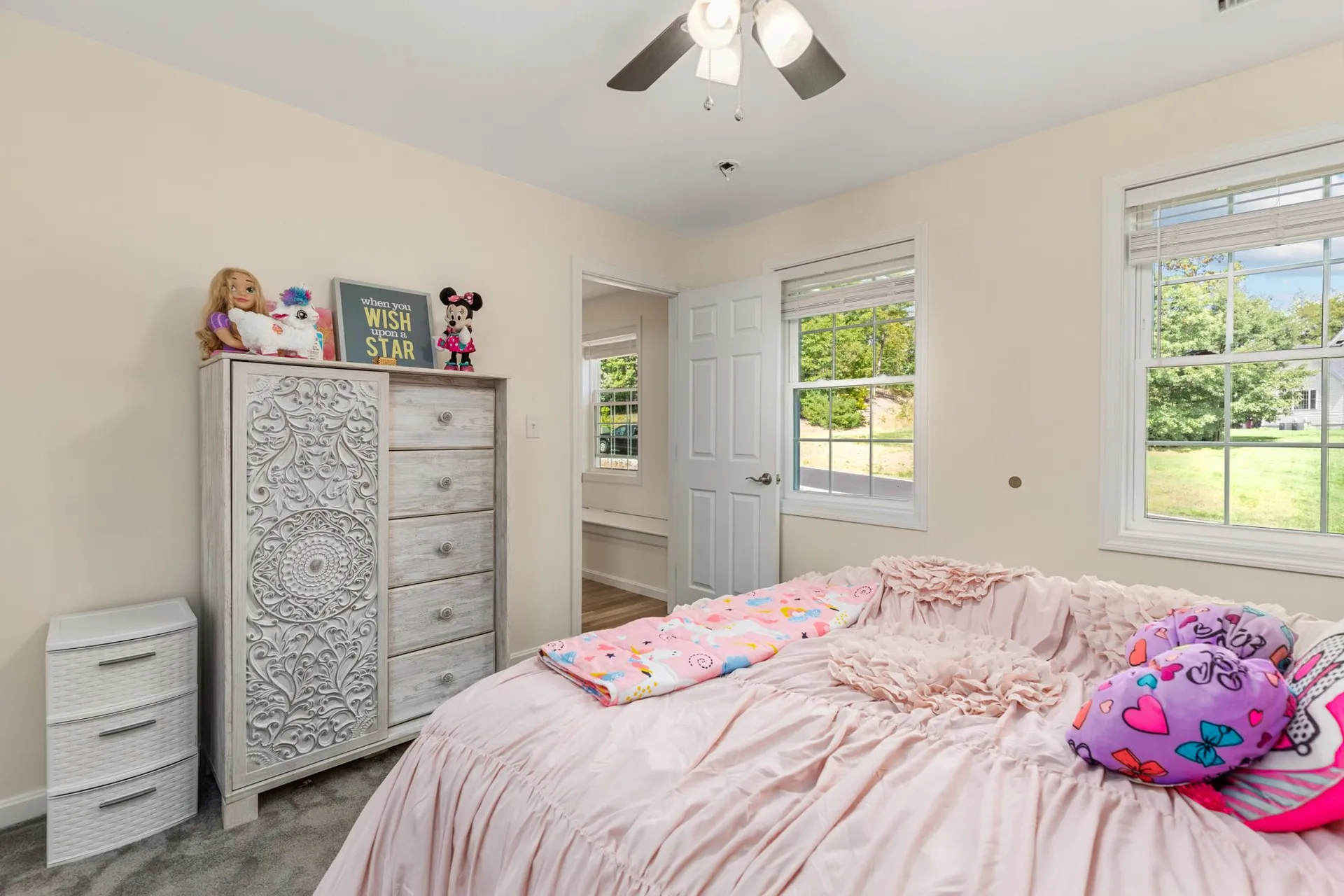 10 Sydney Lane Epping NH 03042