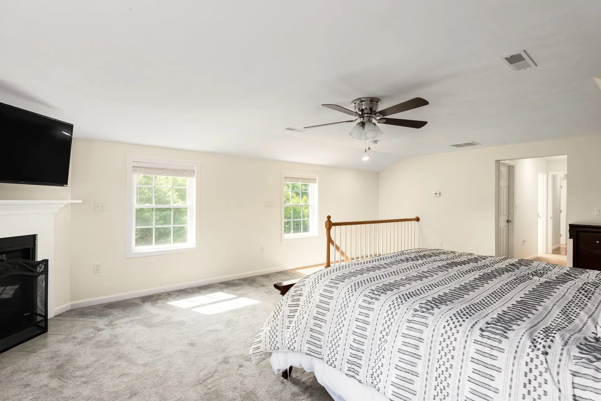 10 Sydney Lane Epping NH 03042