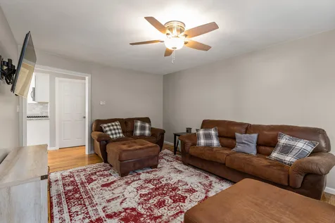 10 Sydney Lane Epping NH 03042