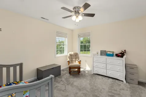 10 Sydney Lane Epping NH 03042