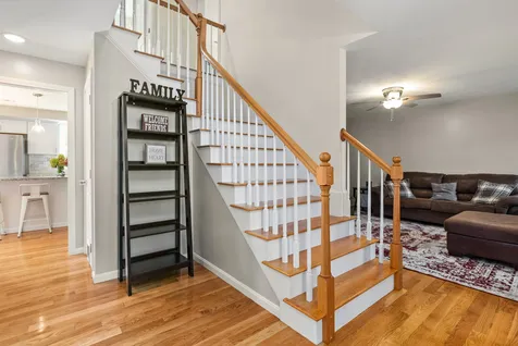 10 Sydney Lane Epping NH 03042