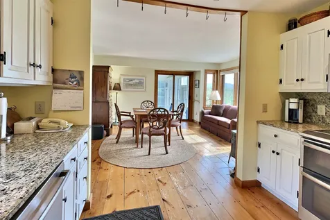 67 Hayfield Lane New London NH 03257