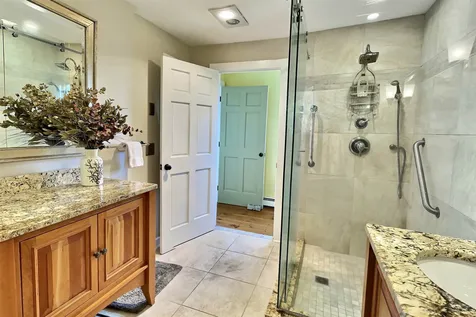 67 Hayfield Lane New London NH 03257