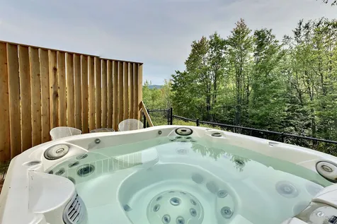 67 Hayfield Lane New London NH 03257